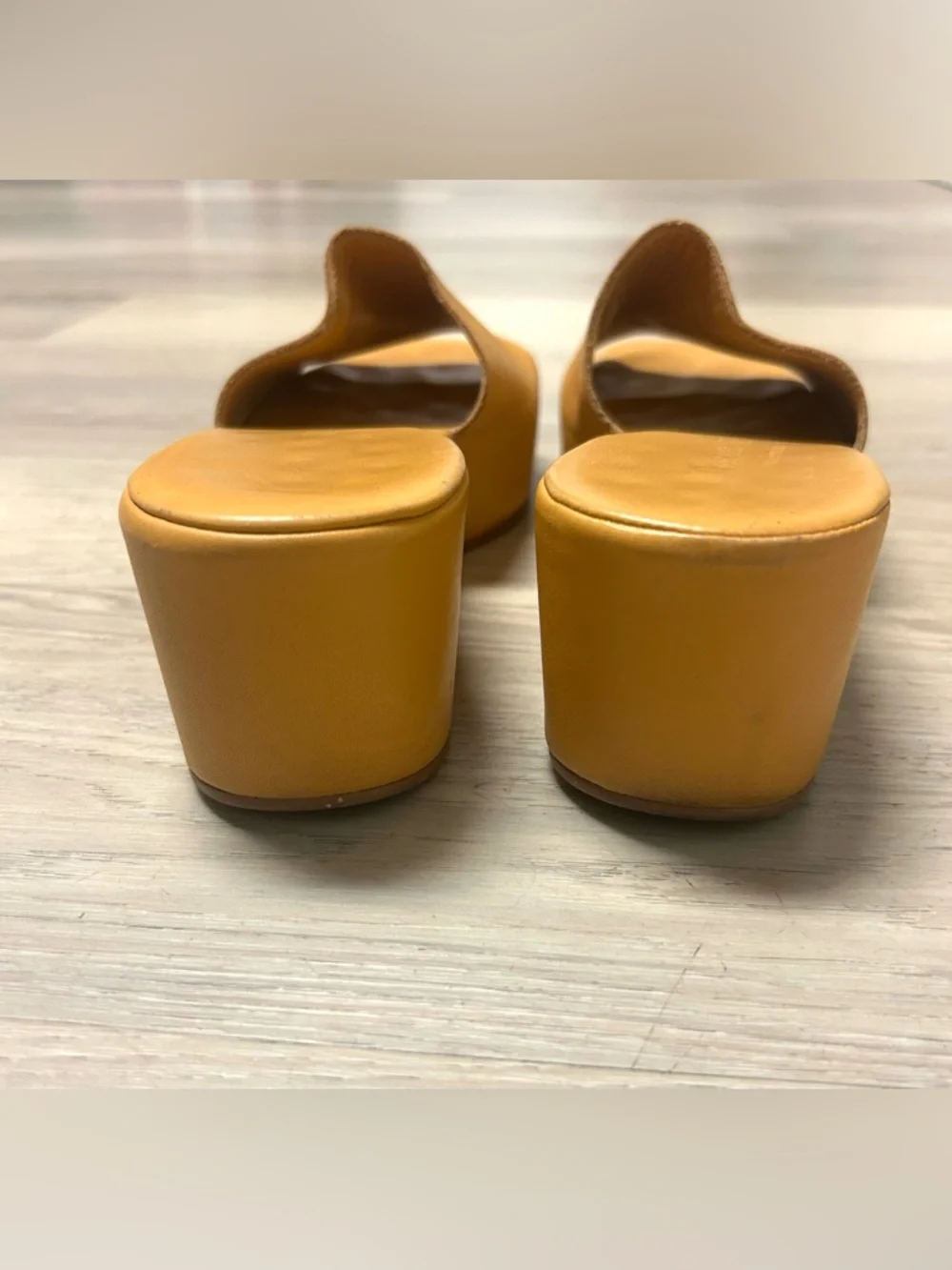 Garnett Hill Sandals Women Sz 8 Yellow Leather Slip On Wedge Made In Italy - Picture 8 of 10